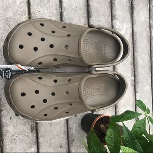 koi crocs